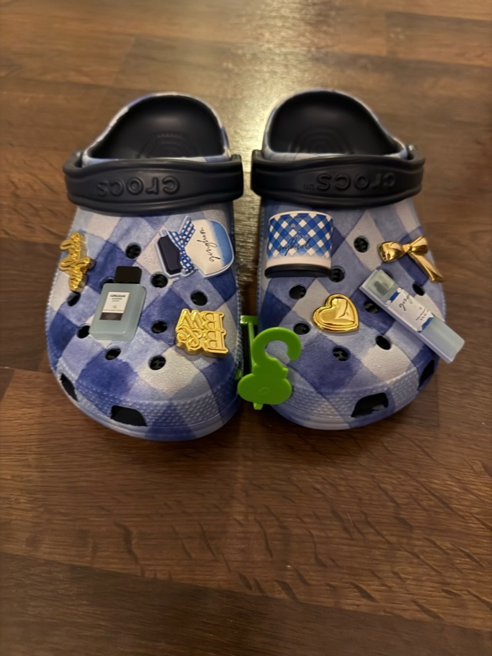 Bath & Body Works x Crocs Limited Edition Gingham Clogs (Women’s size 7) NWT